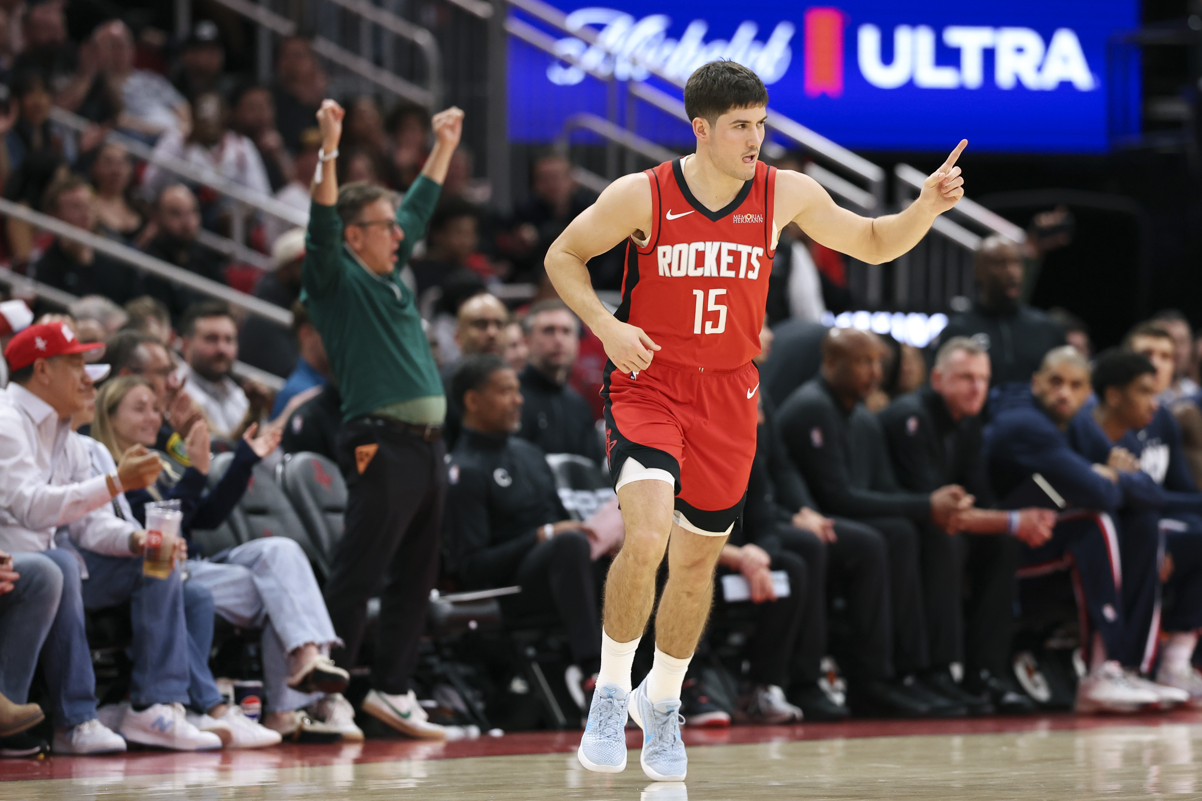 火箭大胜尼克斯申京谢泼德联手爆发，战术执行