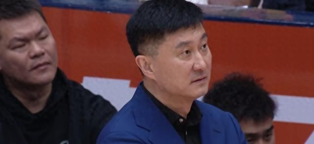 广东男篮惨败山东排名滑落 外援依赖与本土低迷