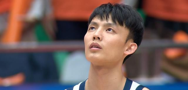 广东男篮惨败山东排名滑落 外援依赖与本土低迷